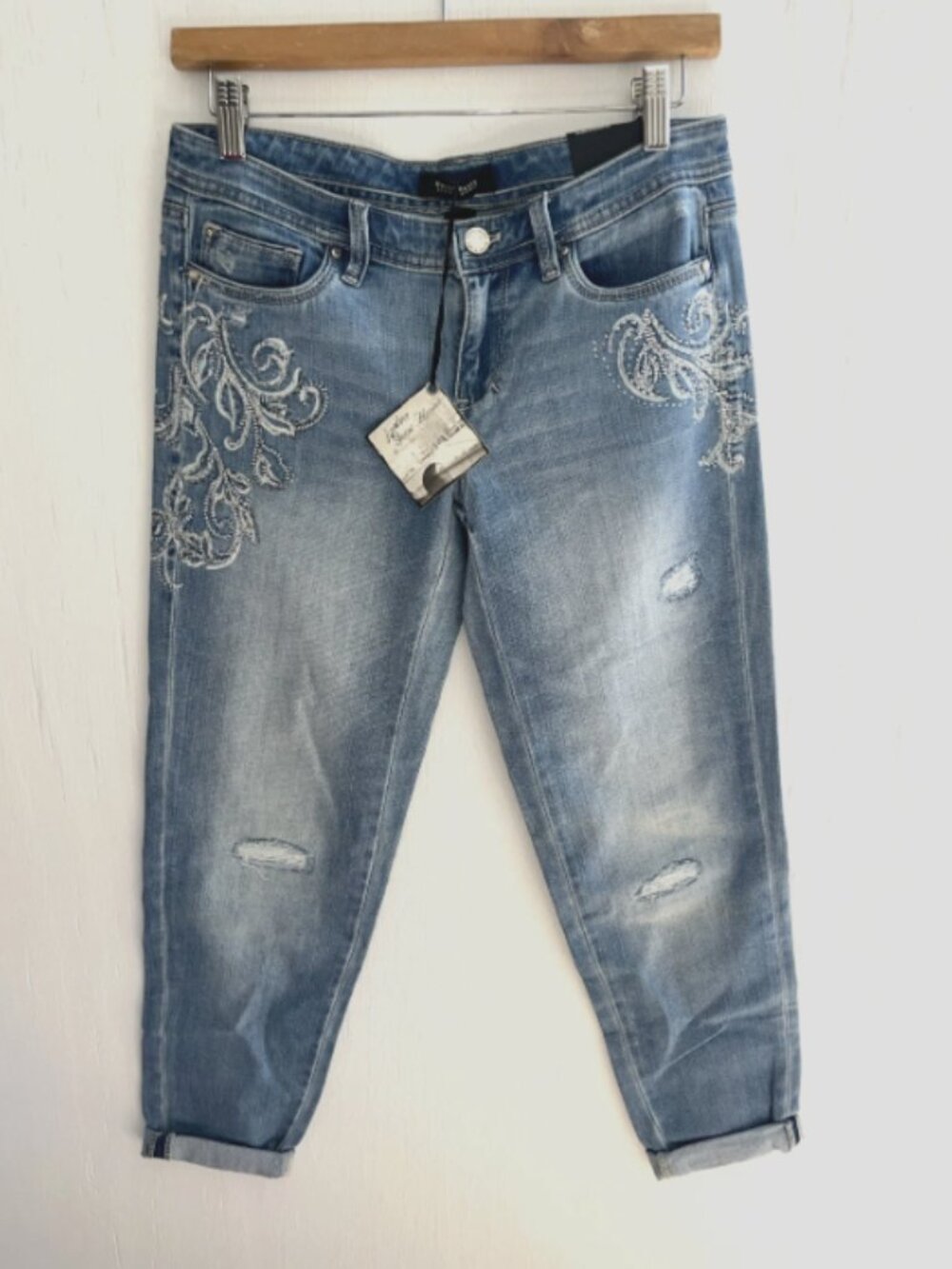 WHITE HOUSE BLACK MARKET Saint Honore Embroidered Girlfriend Cropped Jeans 0 NWT